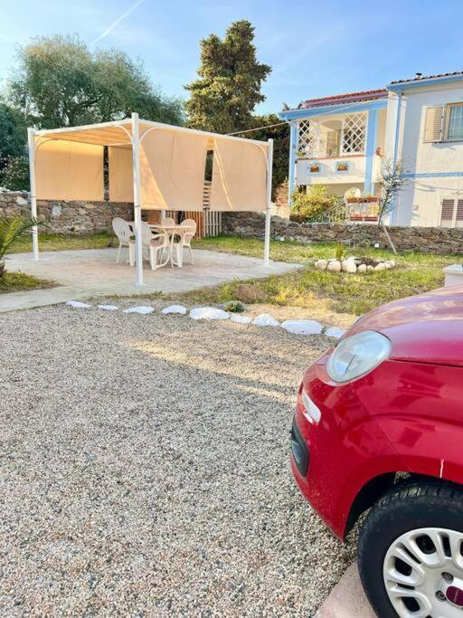 Casetta Bianca Con Giardino Posada  Exterior photo
